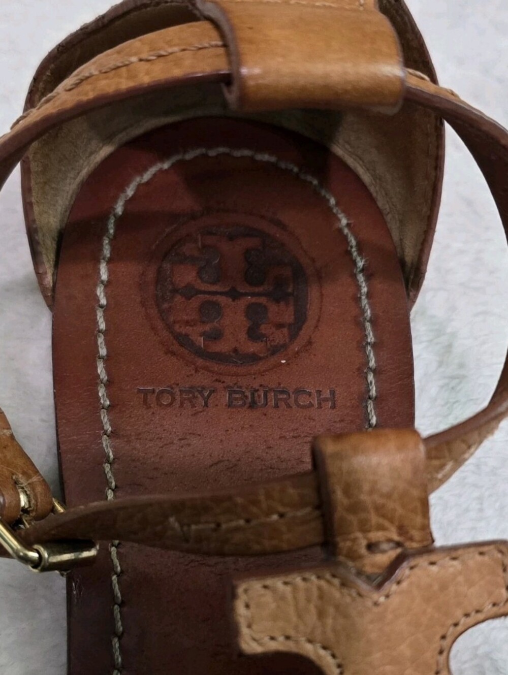 Women's Tory Burch Sandals Phoebe Flat Thong Royal Tan Leather Logo Size 8.5 - Picture 4 of 7